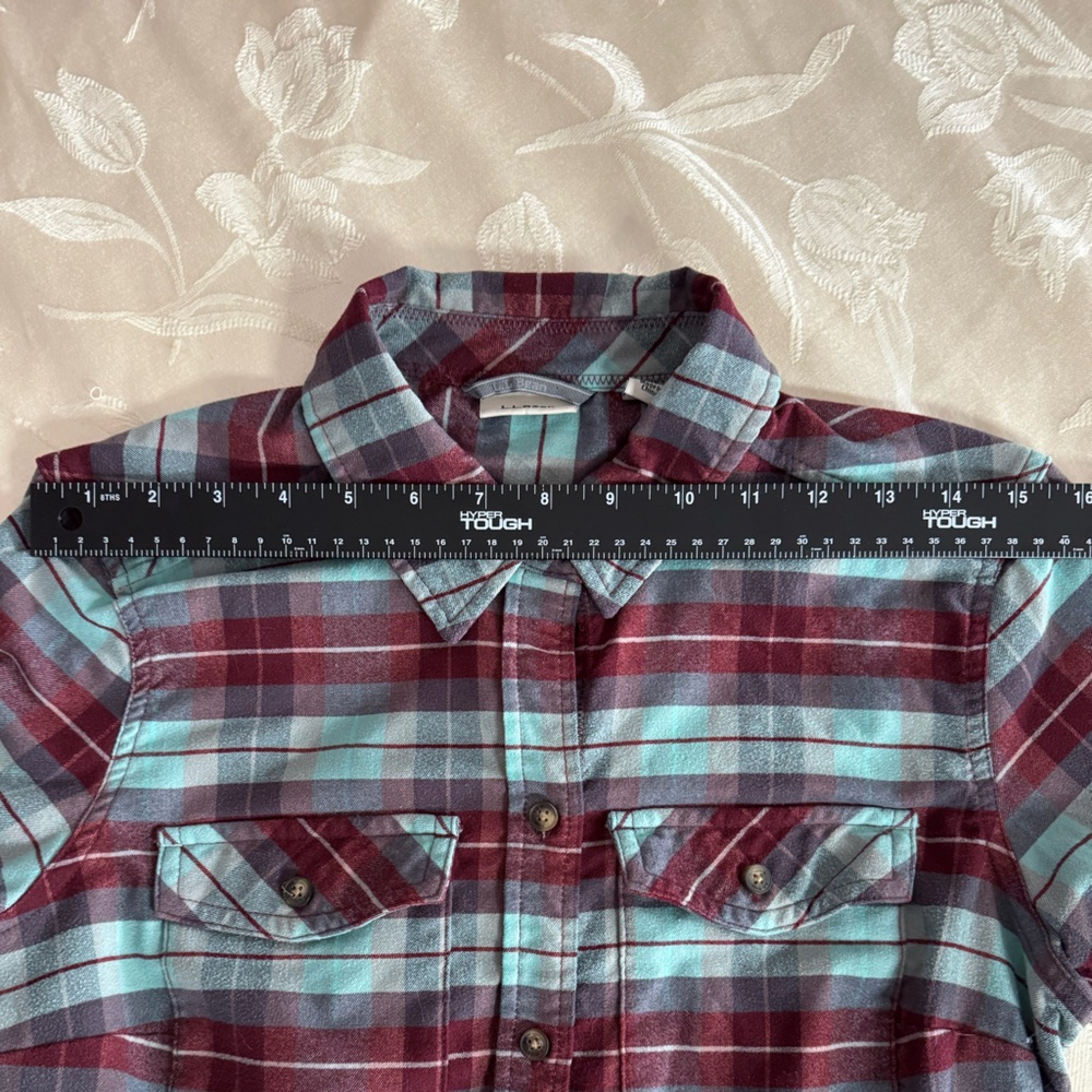 LL Bean Plaid  Button Up Womens Shirt - Picture 5 of 11